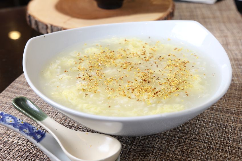 上海芝麻酒釀湯圓 - Shanghai Sesame Fermented Rice Dumpling Soup