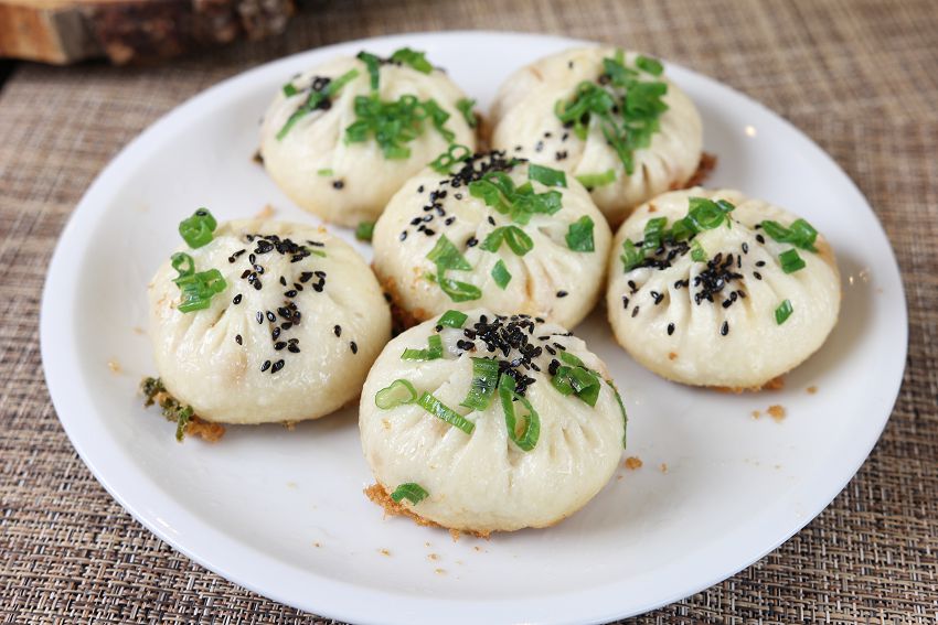 上海生煎包 - Pan Fried Dumpling in Shanghai Style