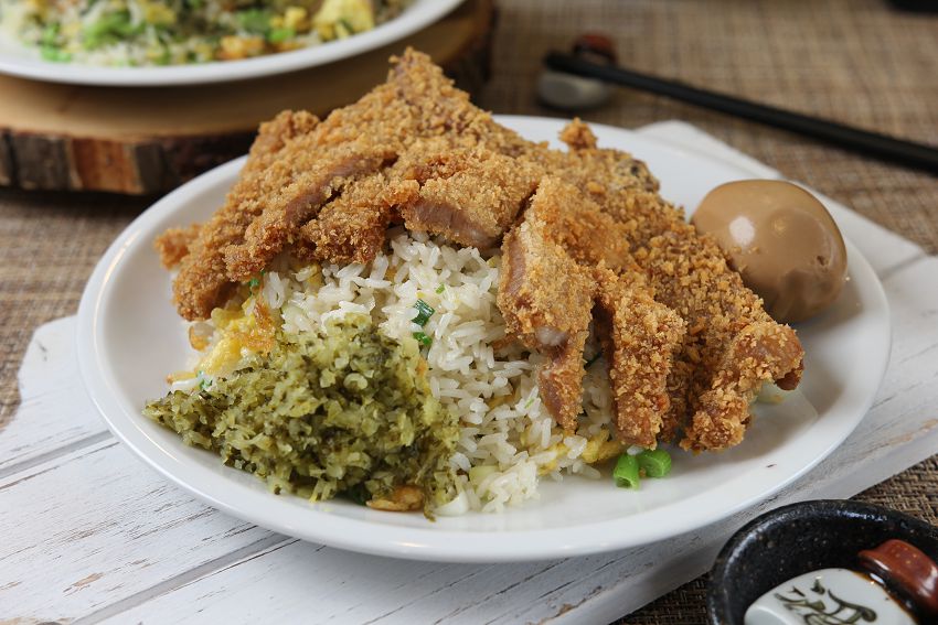 醇香排骨飯 - Fried Pork Chop Rice